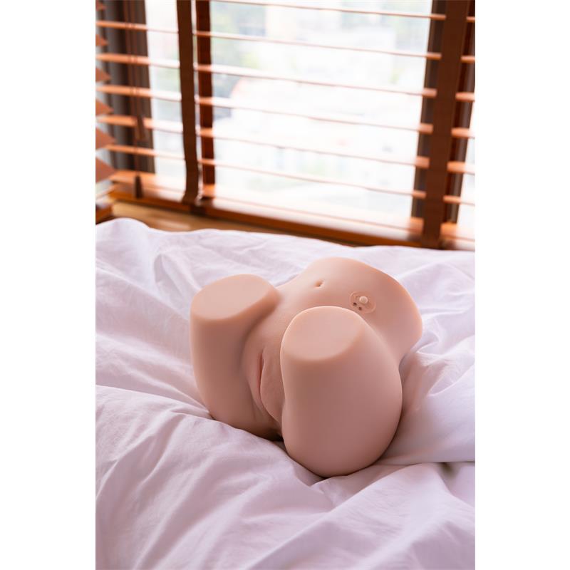 XISE Connie Vibrating Masturbator 2.2 kg