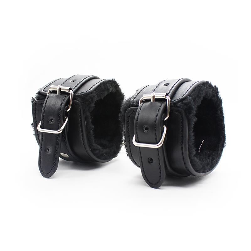 INTOYOU BDSM LINE Bondage Set 11 Pieces Black
