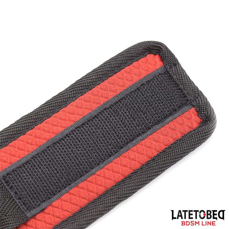 LATETOBED BDSM LINE Bed Eestraint Set with Blindfold Adjustable Cuffs